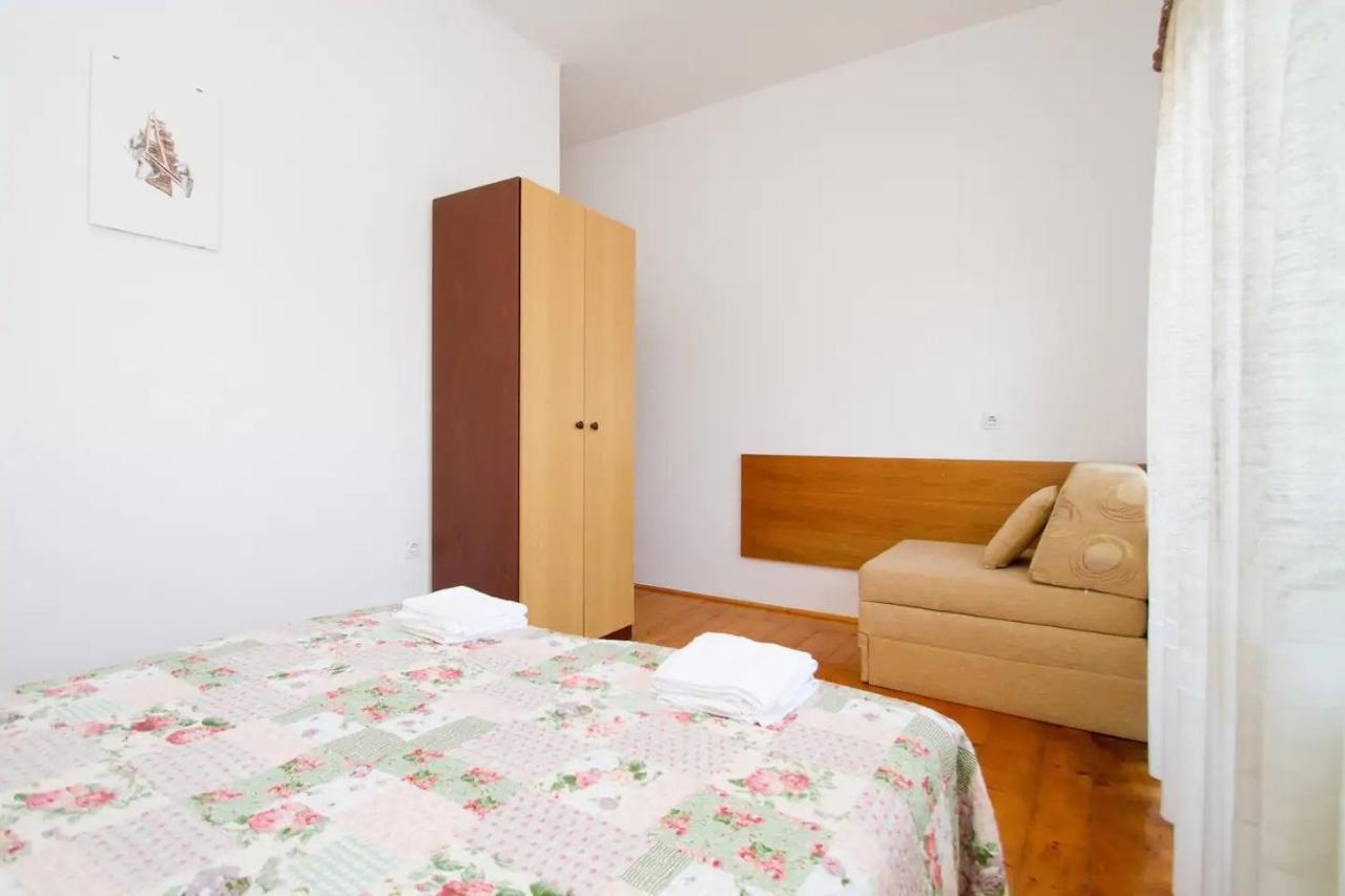 Laura'S Apartment Пореч Екстериор снимка