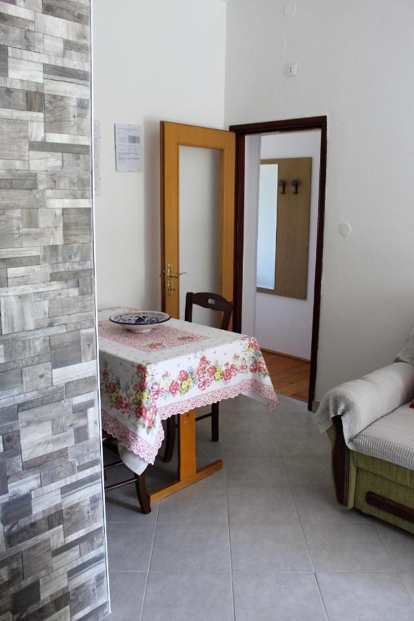 Laura'S Apartment Пореч Екстериор снимка