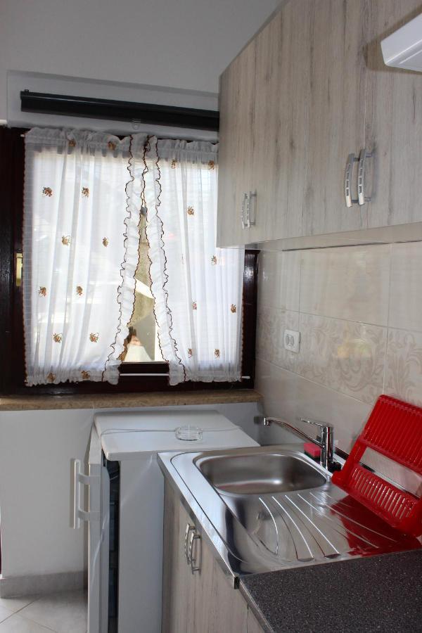 Laura'S Apartment Пореч Екстериор снимка